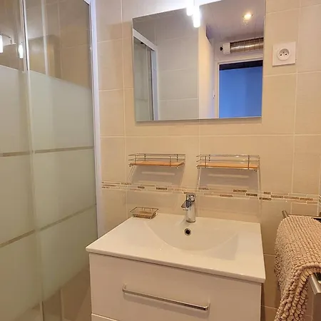 Apartment 4 Pers, 2 Chambres, Pied Des Pistes, Balcon Sud - - Fr-1-393-139 *